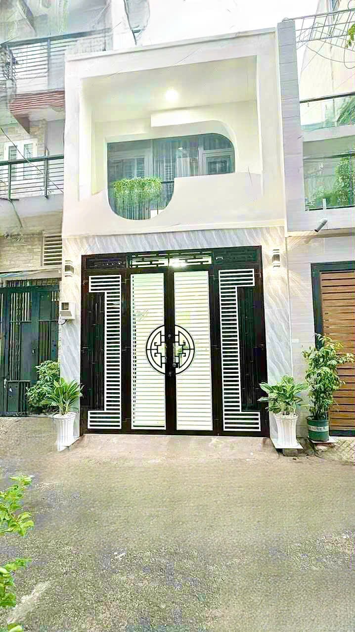 Bán nhà Q10, thông CMT8, oto trong nhà, 44M2, cao 2 tầng 2 phòng: Nhỉnh 6 Tỷ. 2
