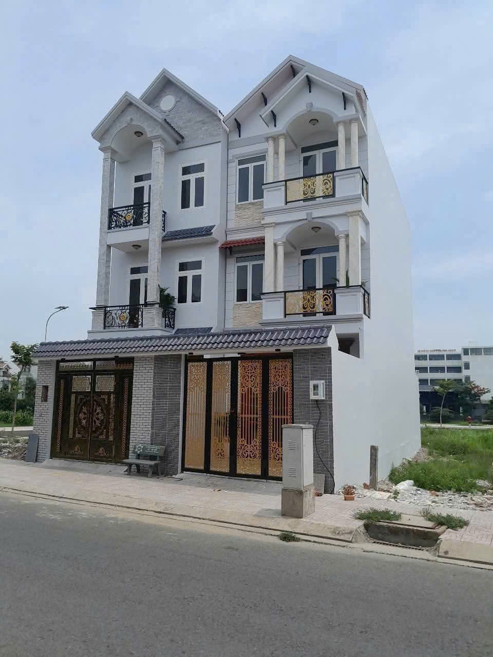 GIẢM NGAY 300 TRIỆU/CĂN – NHÀ PHỐ ĐẸP ĐƯỜNG 10M LÊ THỊ RIÊNG – P.THỚI AN, Q.12 2