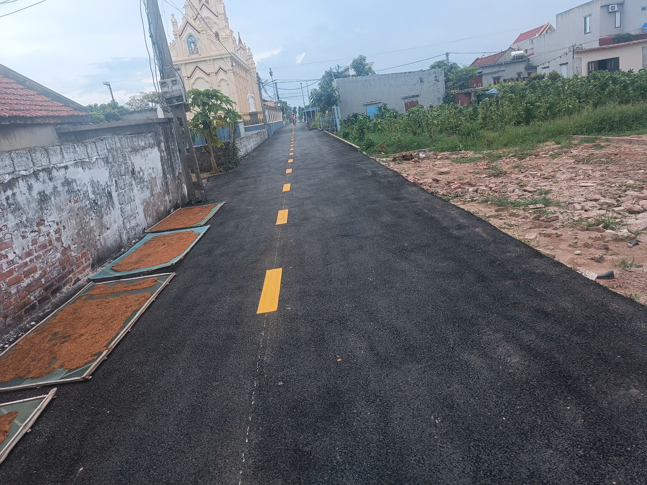 CẦN BÁN 100m2 đường Triệu Việt Vương trục chính ra biển chỉ 1 tỉ 2