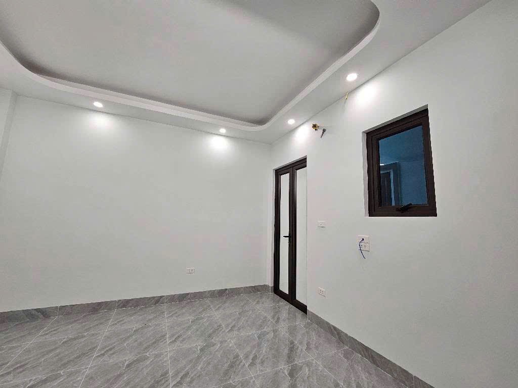 NHÀ LIÊN MẠC – 42M2 X 5 TẦNG – Ô TÔ TRÁNH – NGÕ THÔNG – KINH DOANH TỐT – GIÁ 8.1 TỶ 2