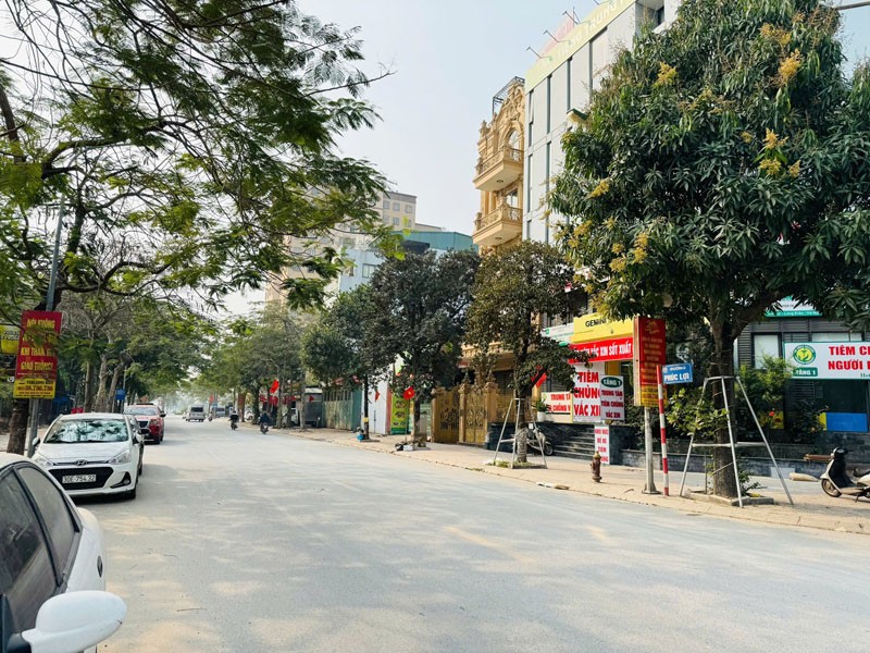 Đầu Tư Sinh Lời: Nhà 5 Tầng 100m2 Phúc Lợi, Kinh Doanh Sầm Uất, Gần Trường Học