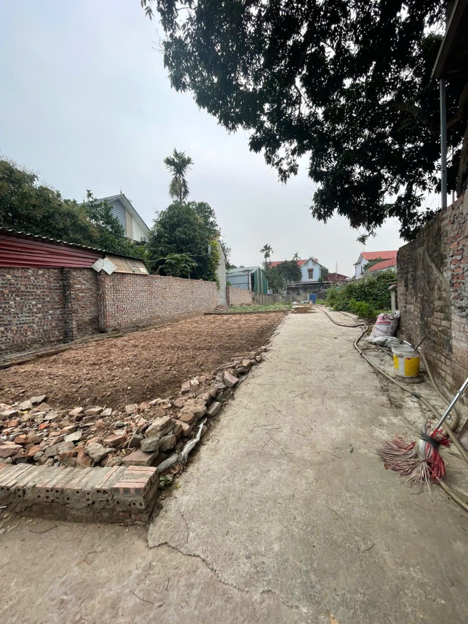 Nhỉnh 1 tỷ, sở hữu 40m Phúc Thọ, gần hồ điều hòa, dân cư đông đúc. Sẵn sổ giao dịch 3