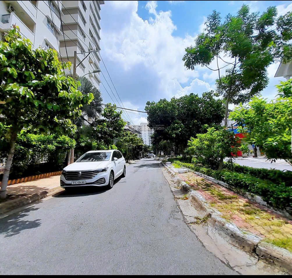 Cần bán Đất Phường Phước Long B, Quận 9, Diện tích 248m², Giá 018.5 Tỷ 2