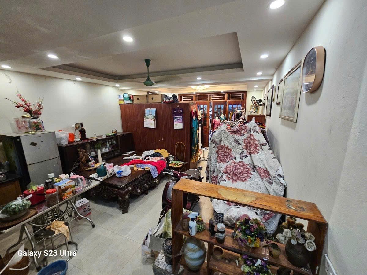 Cần bán Nhà mặt tiền đường Trần Quang Diệu, Phường Láng Hạ, Diện tích 60m², Giá 20 Tỷ 8