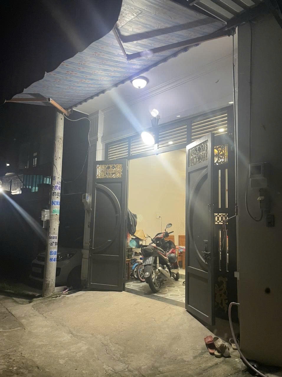 CHÍNH CHỦ BÁN GẤP – XE HƠI NGỦ TRONG NHÀ – GIÁ CHỈ 4.15 TỶ TL