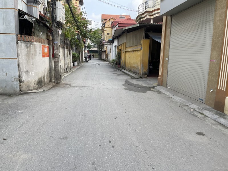 Cần bán 77,3m2 đất kinh doanh nhỏ tại Làng Vàng, Cổ Bi. Đường thông ô tô 7 chỗ 3