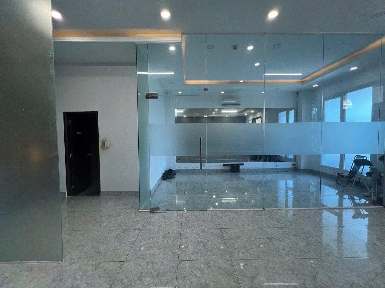 Cho thuê Văn phòng Phường Thủ Thiêm, Quận 2, Diện tích 140m², Giá 120 Triệu/tháng 5