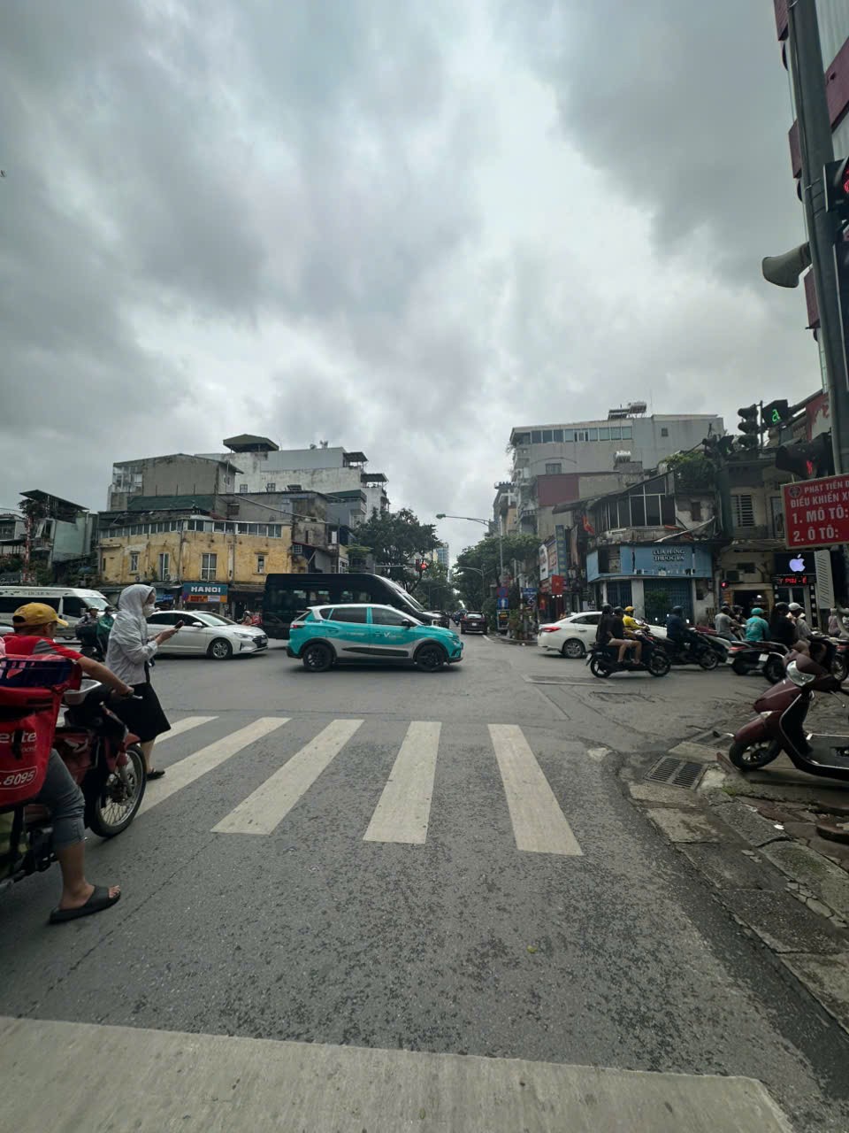 Cần bán Nhà mặt tiền đường Nguyễn Khuyến, Phường Quốc Tử Giám, Diện tích 77m², Giá Thương lượng 2