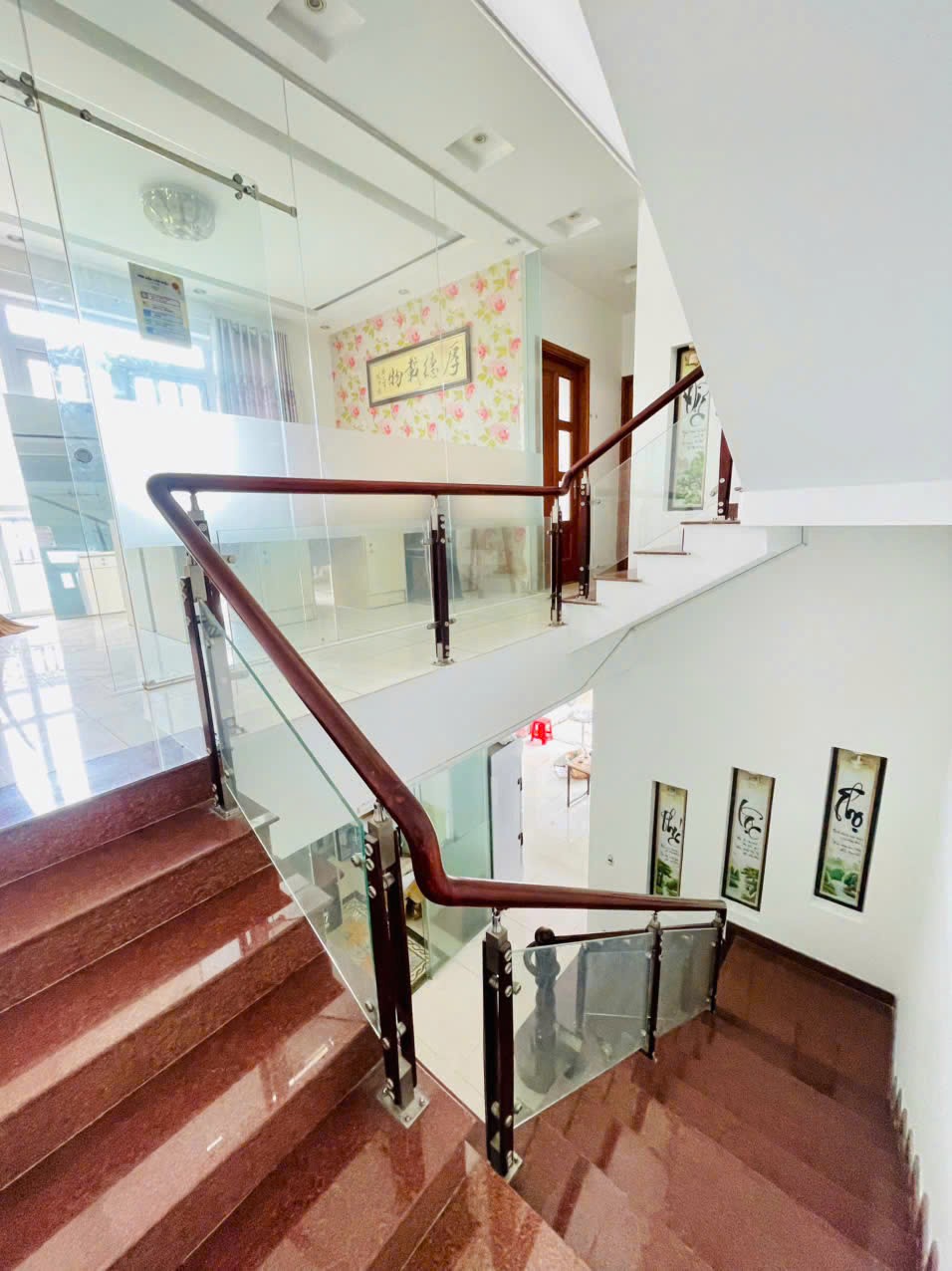 Cho thuê Biệt thự Phường Phú Hữu, Quận 9, Diện tích 235m², Giá 28 Triệu/tháng