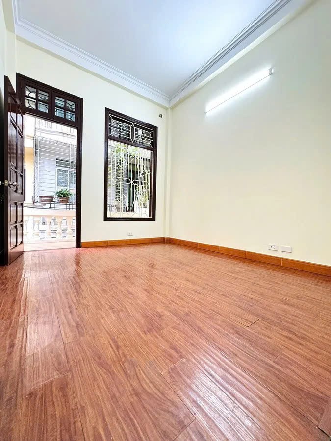NGỌC THUY NHÀ 4 TẦNG KINH DOANH Ô TÔ ĐỖ CỬA Ngọc Thụy 42 m2 X8.8 tỷ Long Biên. 4
