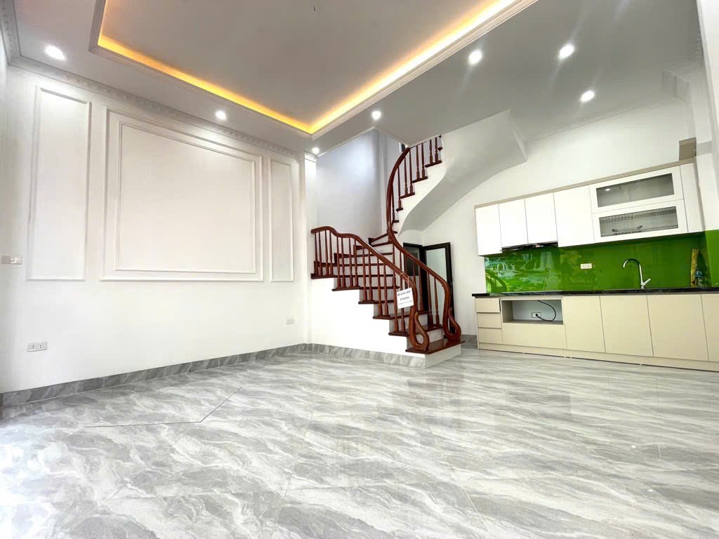 NHÀ MỚI TINH TRẦN CUNG – 35M2 – 5 TẦNG – MẶT TIỀN 4.5M – Ô TÔ LÙI CỔNG – 8 TỶ 2