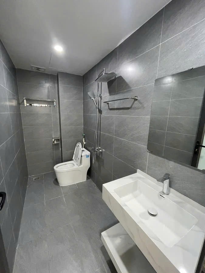 NHÀ MỚI KÍNH KOONG Ngọc Trì Thạch bàn 39m2 X 5 Tầng 6.15 tỷ Long Biên. 5