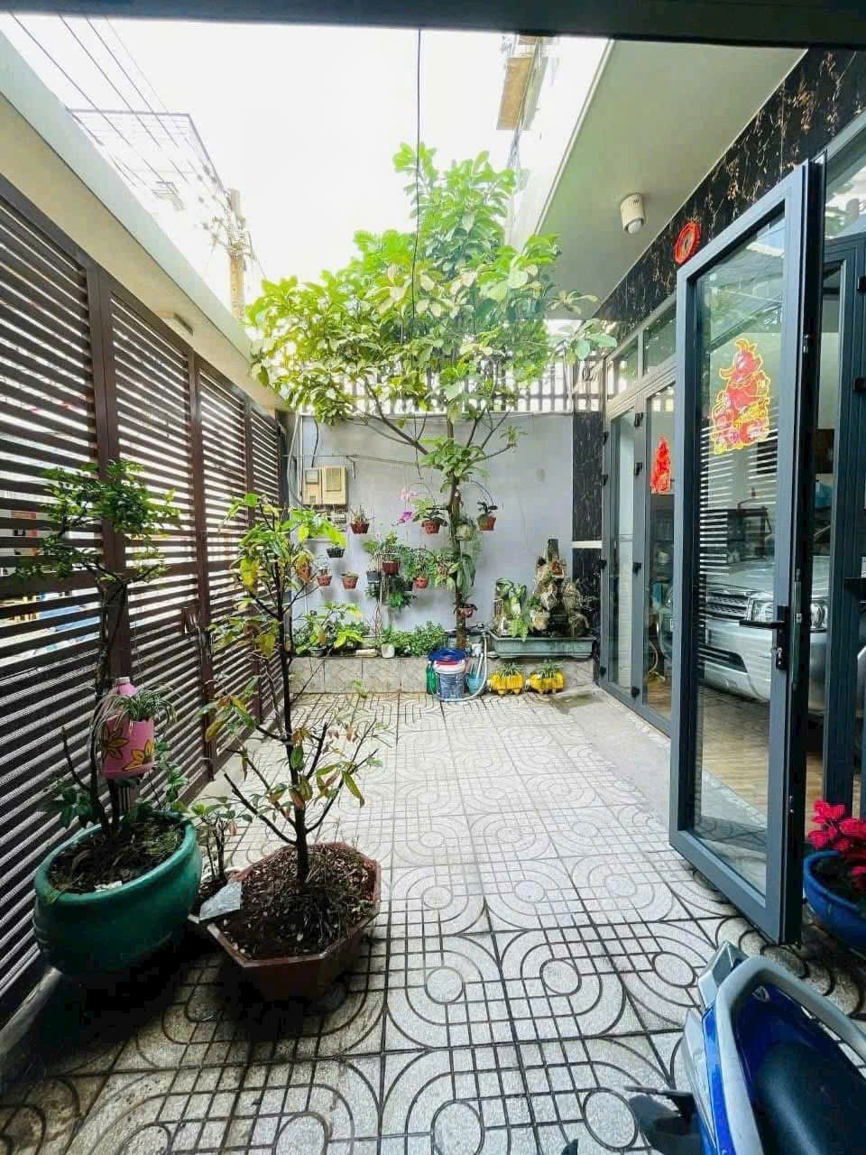 Nhà hẻm Nguyễn Thị Tú, Bình Hưng Hòa B dt 112m2 3 lầu 6pn 6wc giá 7,5 tỷ