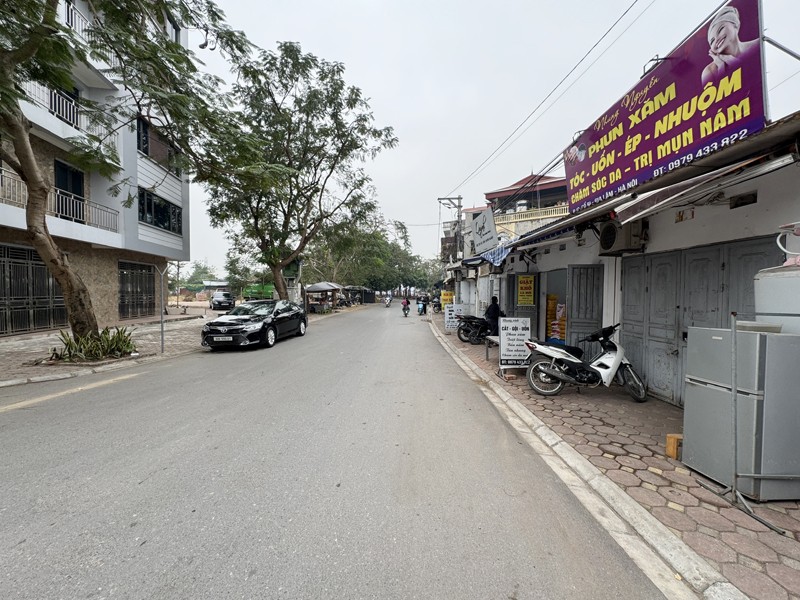 Đất Đấu Giá Làng Cam 90m2: mặt tiền rộng, gần chợ, gần trường, sổ đỏ trao tay 3