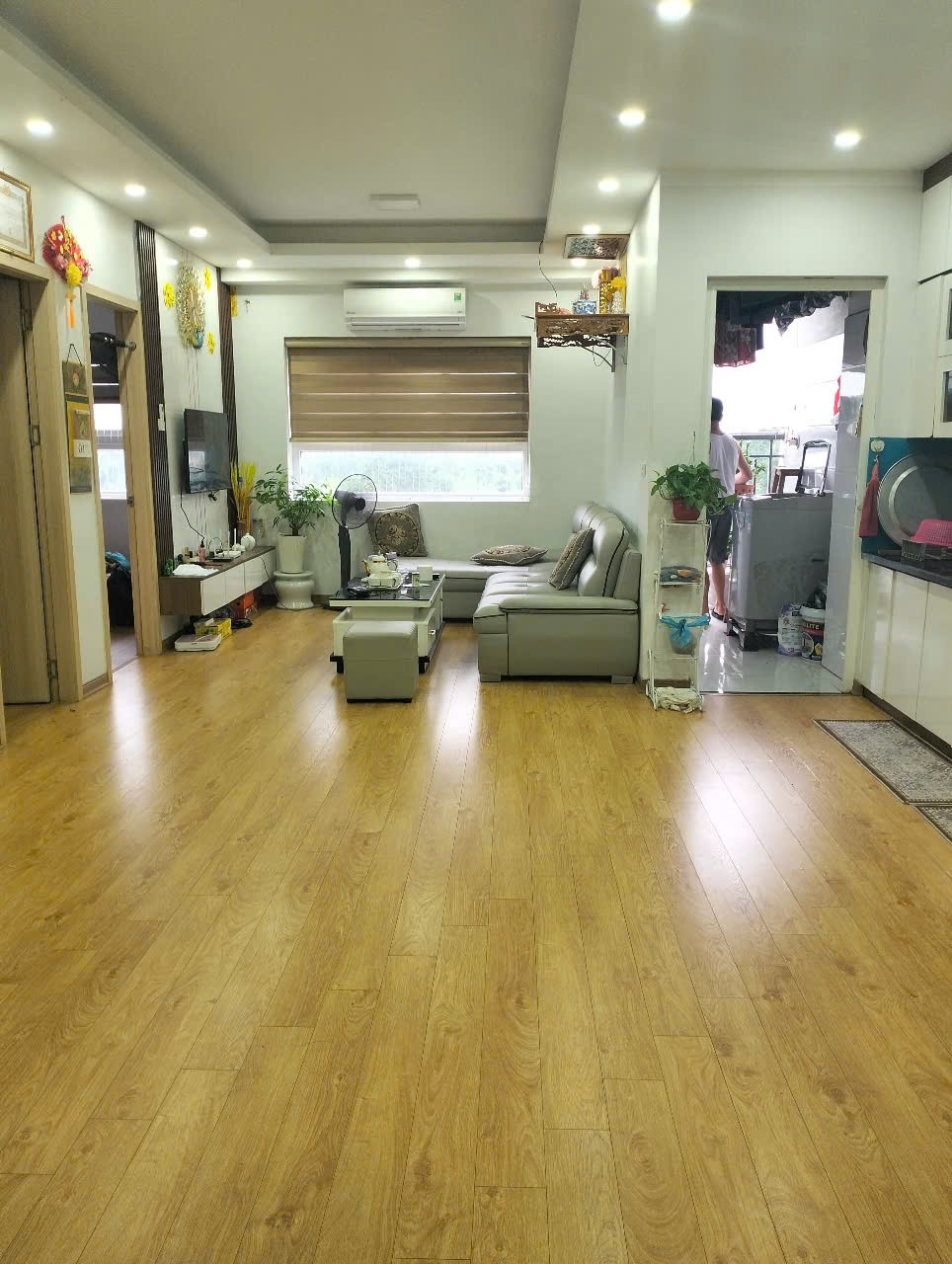 bán căn góc 81m2 3 phòng ngủ view hồ chung cư thanh hà 4