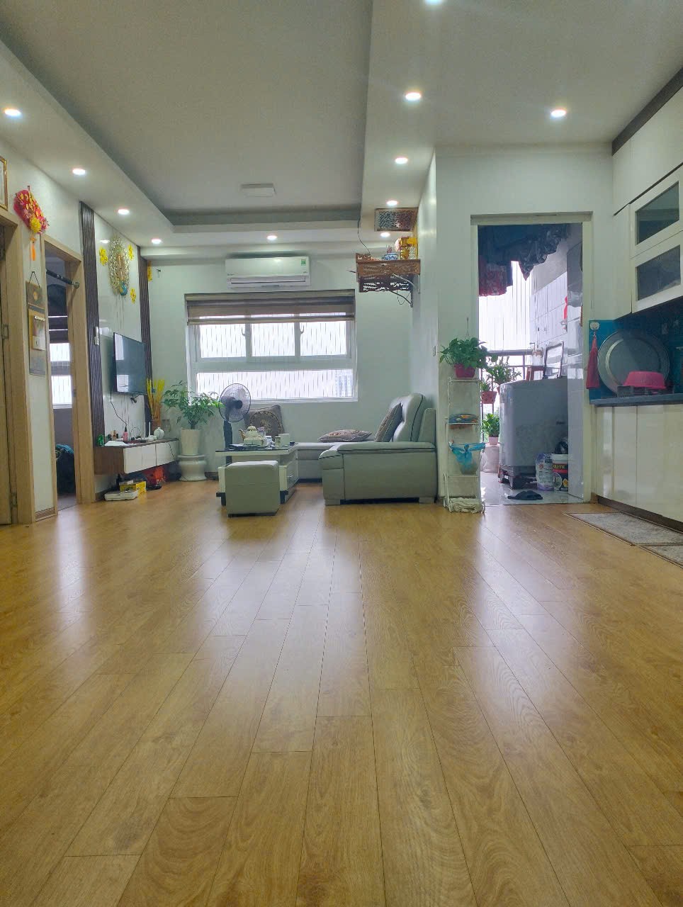 bán căn góc 81m2 3 phòng ngủ view hồ chung cư thanh hà 6