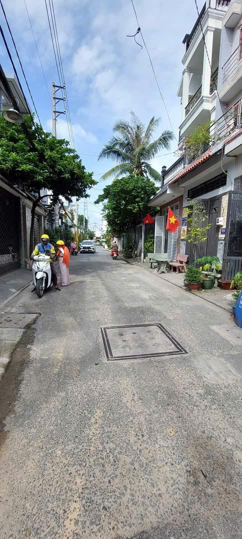 BÁN 2 CĂN NHÀ CẤP 4 HXH TRUNG MỸ TÂY 1 CÁCH NGUYỄN ẢNH THỦ CHỈ 100M