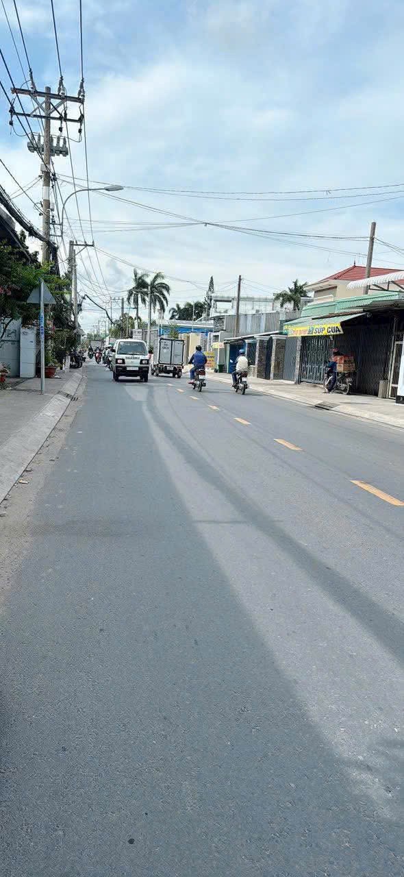 NHÀ MT CHỢ CHỮ S TRẦN VĂN MƯỜI, HÓC MÔN ĐANG CHO THUÊ BÁCH HÓA XANH 2