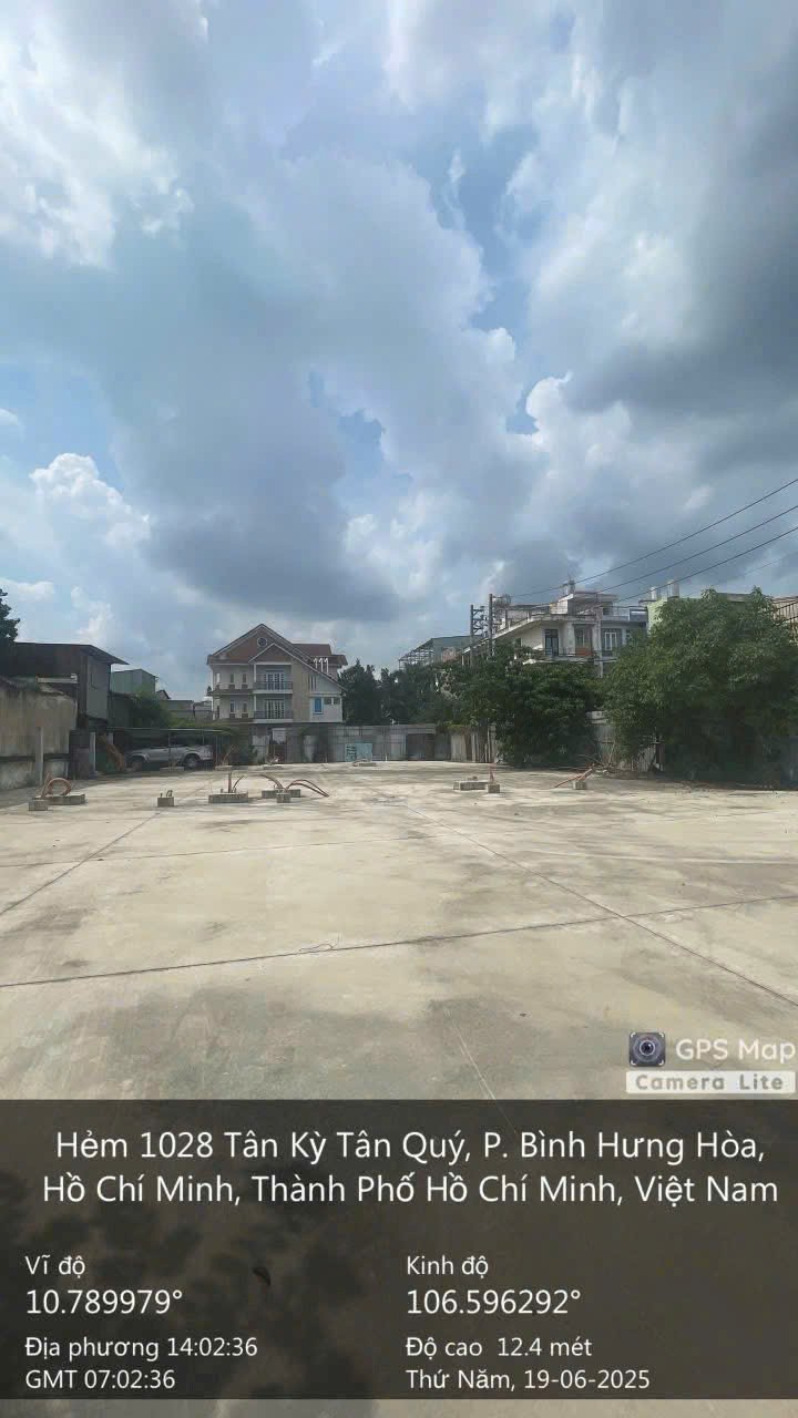 Cho thuê Đất Phường Bình Hưng Hòa, Bình Tân, Diện tích 1075m², Giá 049 Triệu/tháng