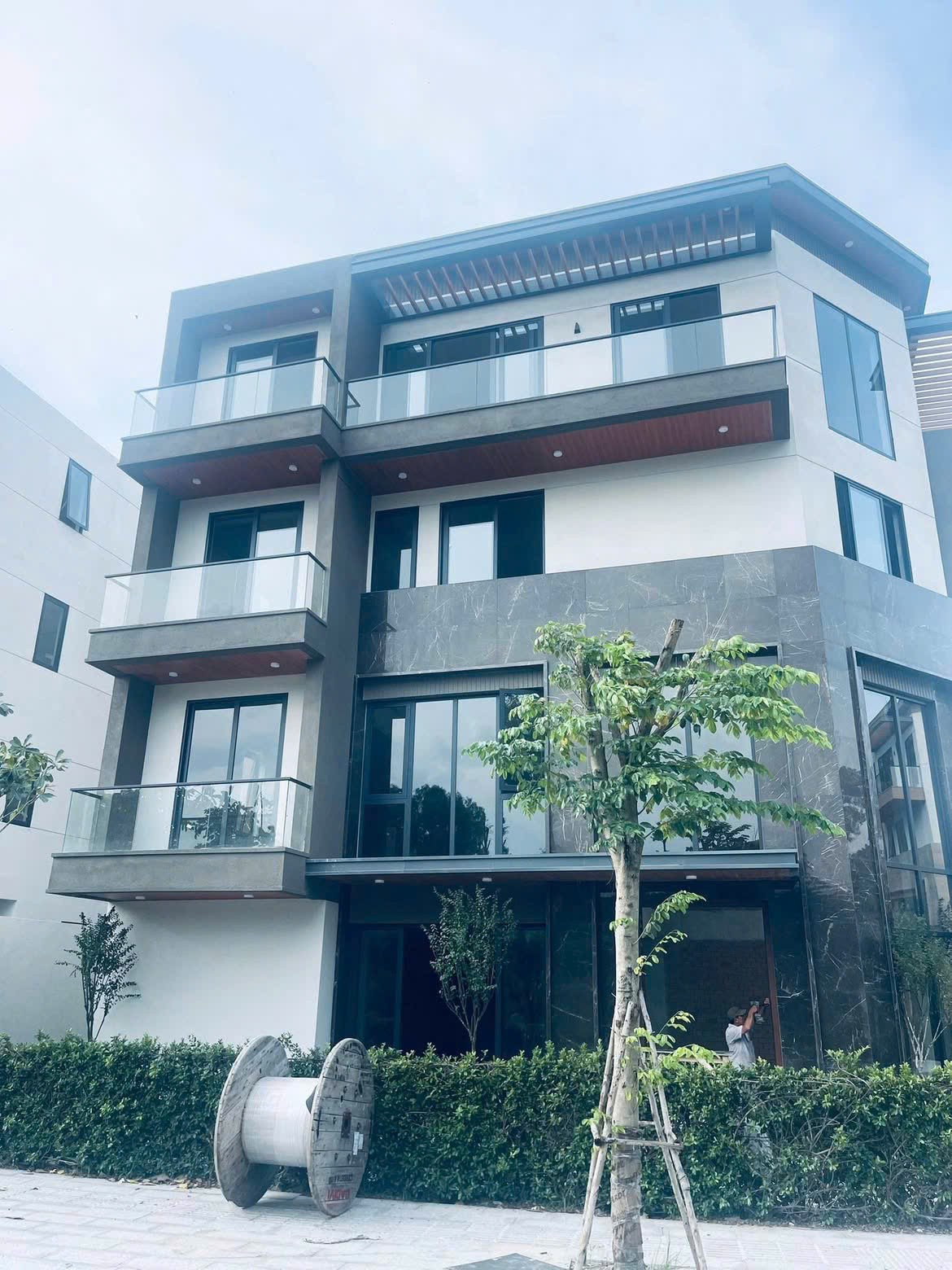 Cần bán Biệt thự Phường Long Bình, Quận 9, Diện tích 220m², Giá 050 Tỷ