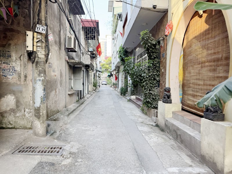 Cần bán 49,5m2 nhà C4 ngõ 466 Ngô Gia Tự. Ngay gần chợ Diêm Gỗ, đường thông xe ô tô nhỏ 6
