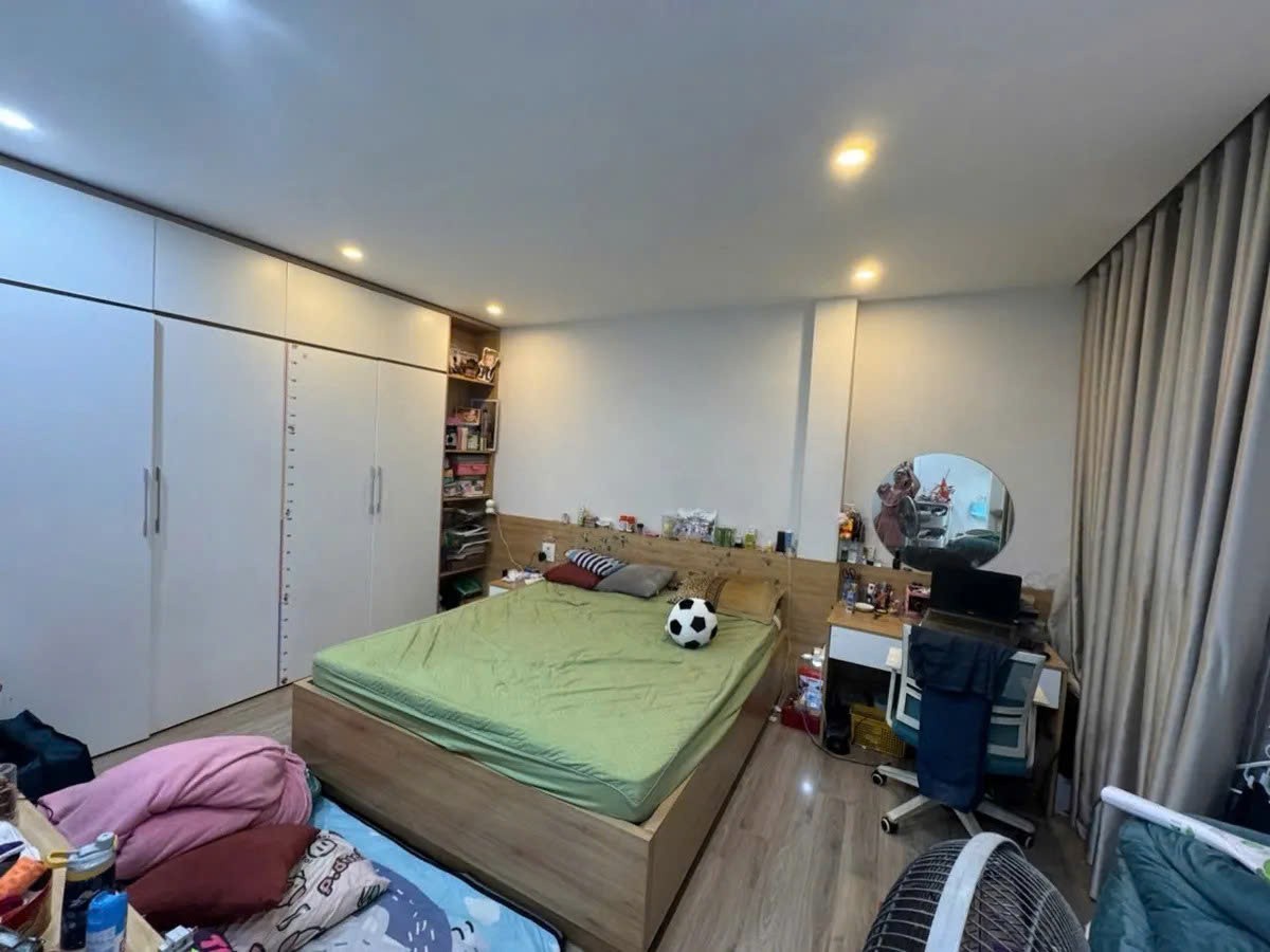 NHÀ ĐẸP NGÕ THÔNG Ô TÔ ĐỖ CỬA Phố Nguyễn Văn Linh 36m2 X 5 tầng, mặt tiền 5.9m, 6.4 tỷ Long Biên.