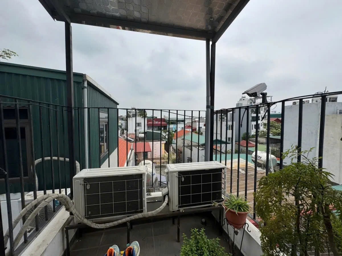 NHÀ ĐẸP NGÕ THÔNG Ô TÔ ĐỖ CỬA Phố Nguyễn Văn Linh 36m2 X 5 tầng, mặt tiền 5.9m, 6.4 tỷ Long Biên. 5