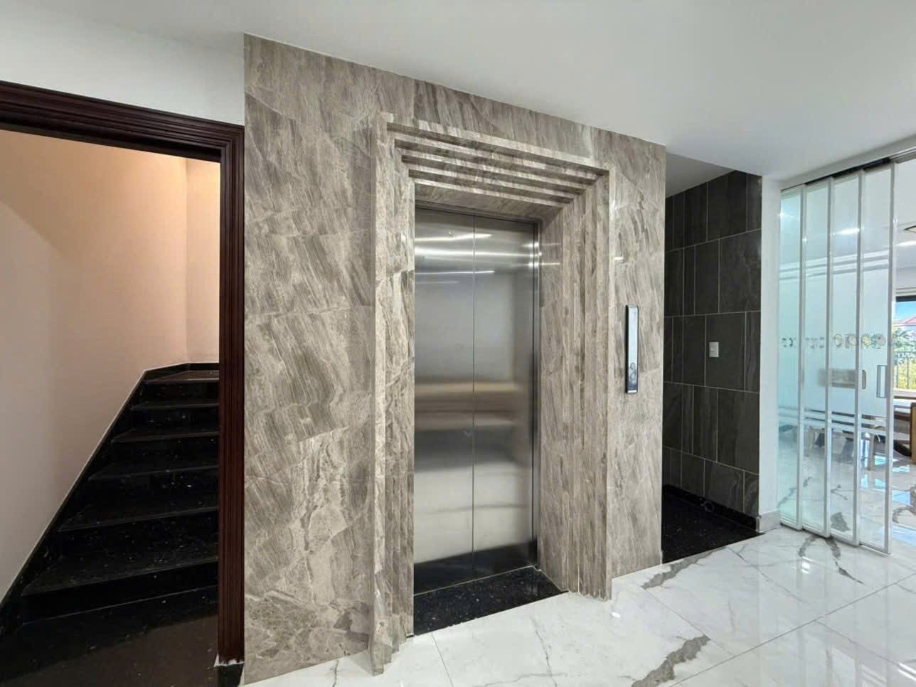 Cho thuê Nhà mặt tiền Phường Thủ Thiêm, Quận 2, Diện tích 170m², Giá 205 Triệu/tháng 10