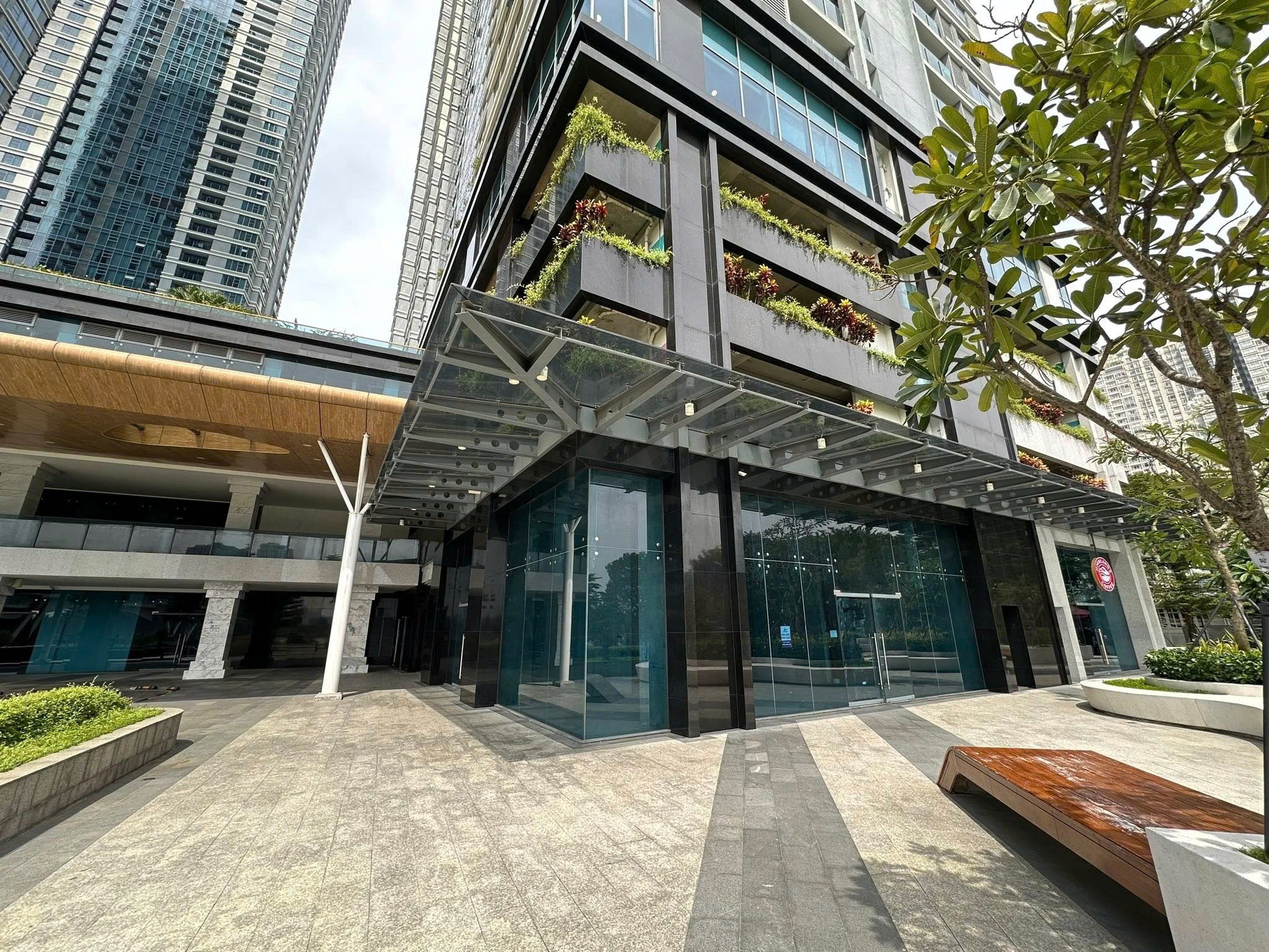 Cho thuê Nhà mặt tiền Bình Thạnh, Hồ Chí Minh, Diện tích 178m², Giá 125 Triệu/tháng 8
