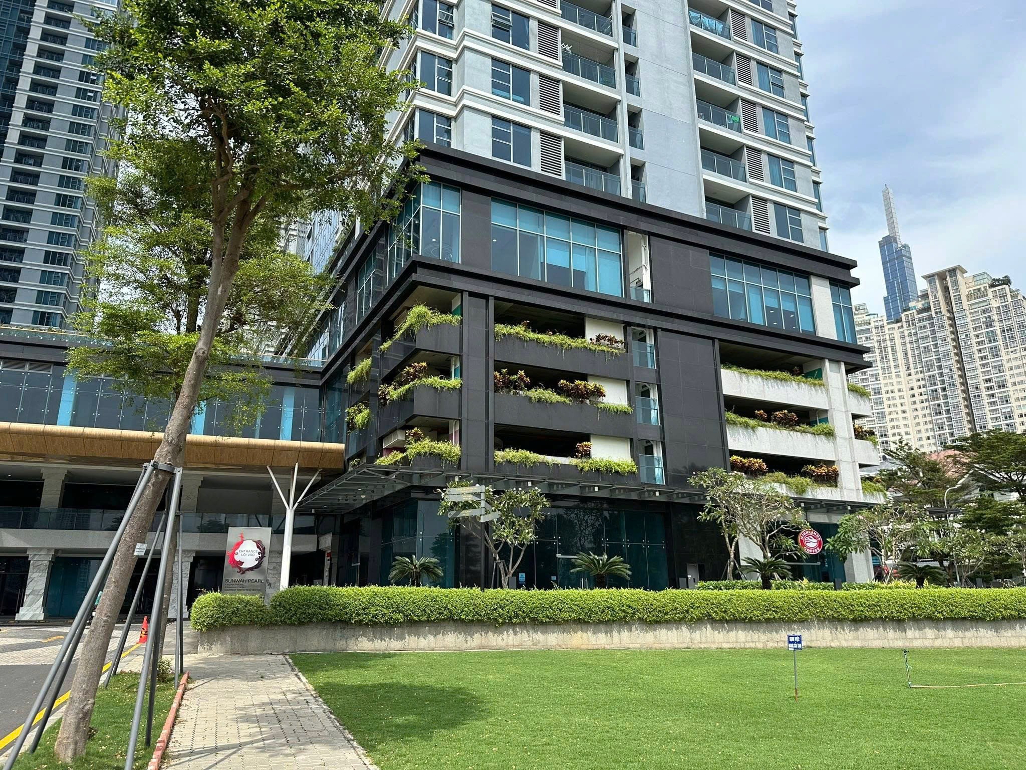 Cho thuê Nhà mặt tiền Bình Thạnh, Hồ Chí Minh, Diện tích 178m², Giá 125 Triệu/tháng 9