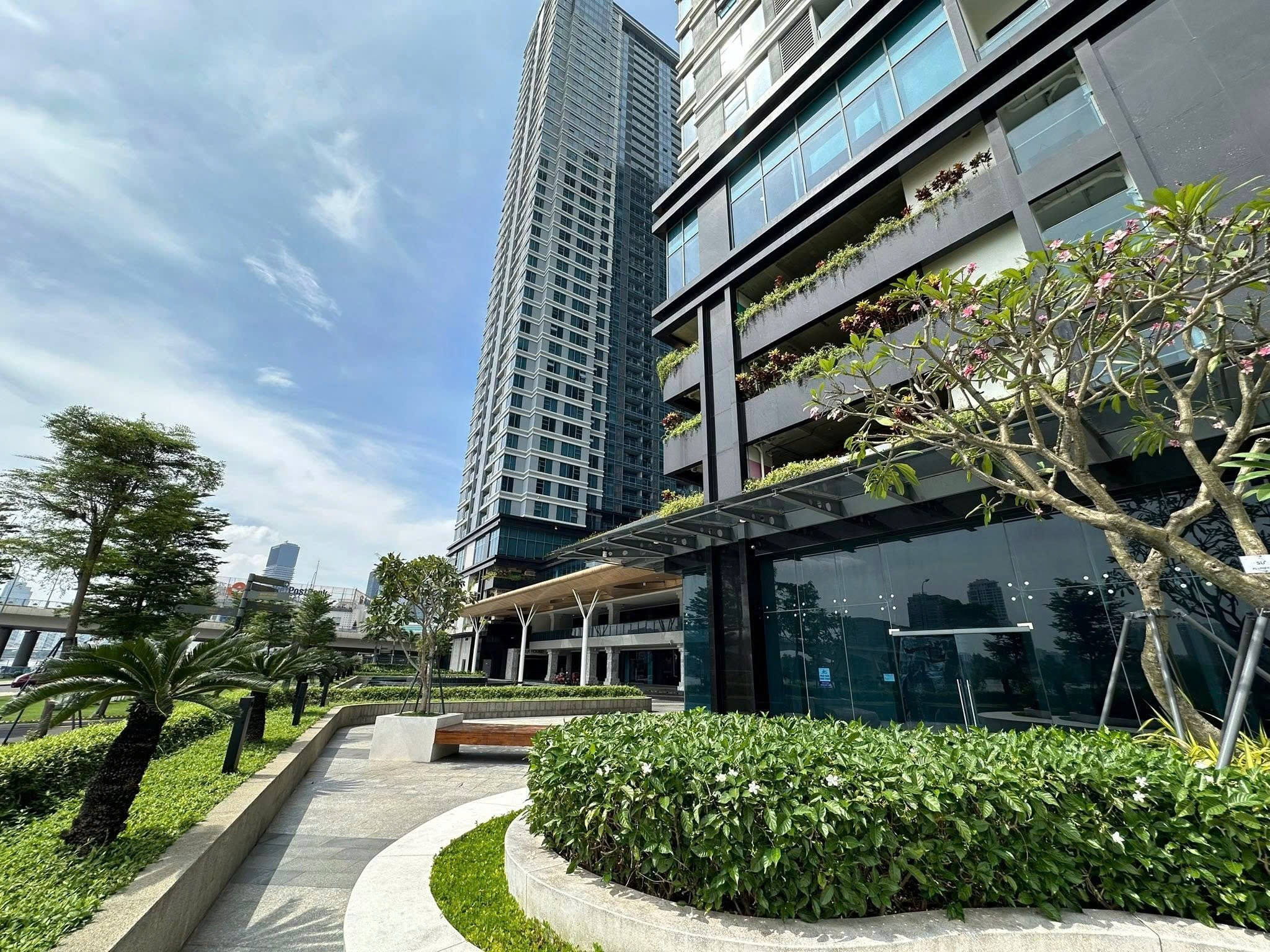 Cho thuê Nhà mặt tiền Bình Thạnh, Hồ Chí Minh, Diện tích 178m², Giá 125 Triệu/tháng 12