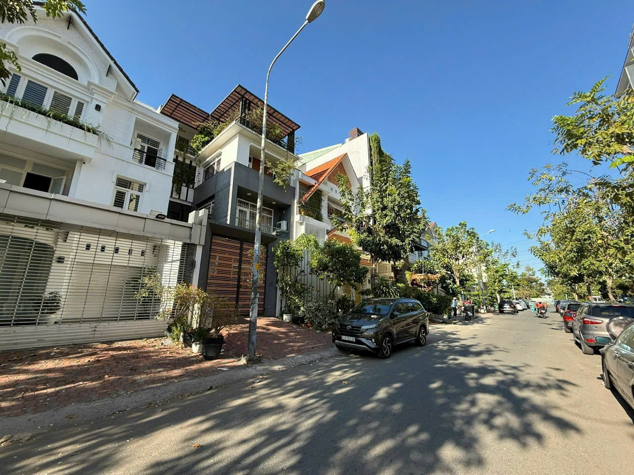 Cần bán Biệt thự Phường Tân Thuận Đông, Quận 7, Diện tích 192m², Giá 30 Tỷ 7