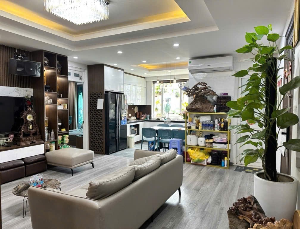 Chung Cư Văn Phòng TW Đảng – 3PN – Full Nội Thất – Có Slot Ô Tô, Giá 5.75 tỷ