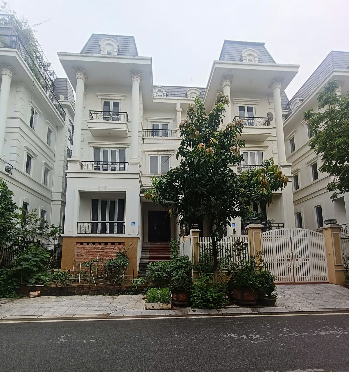 BÁN GẤP BIỆT THỰ SL LIDECO TRẠM TRÔI – 165M2 – VIEW CÔNG VIÊN – GIÁ 21.8 TỶ 2