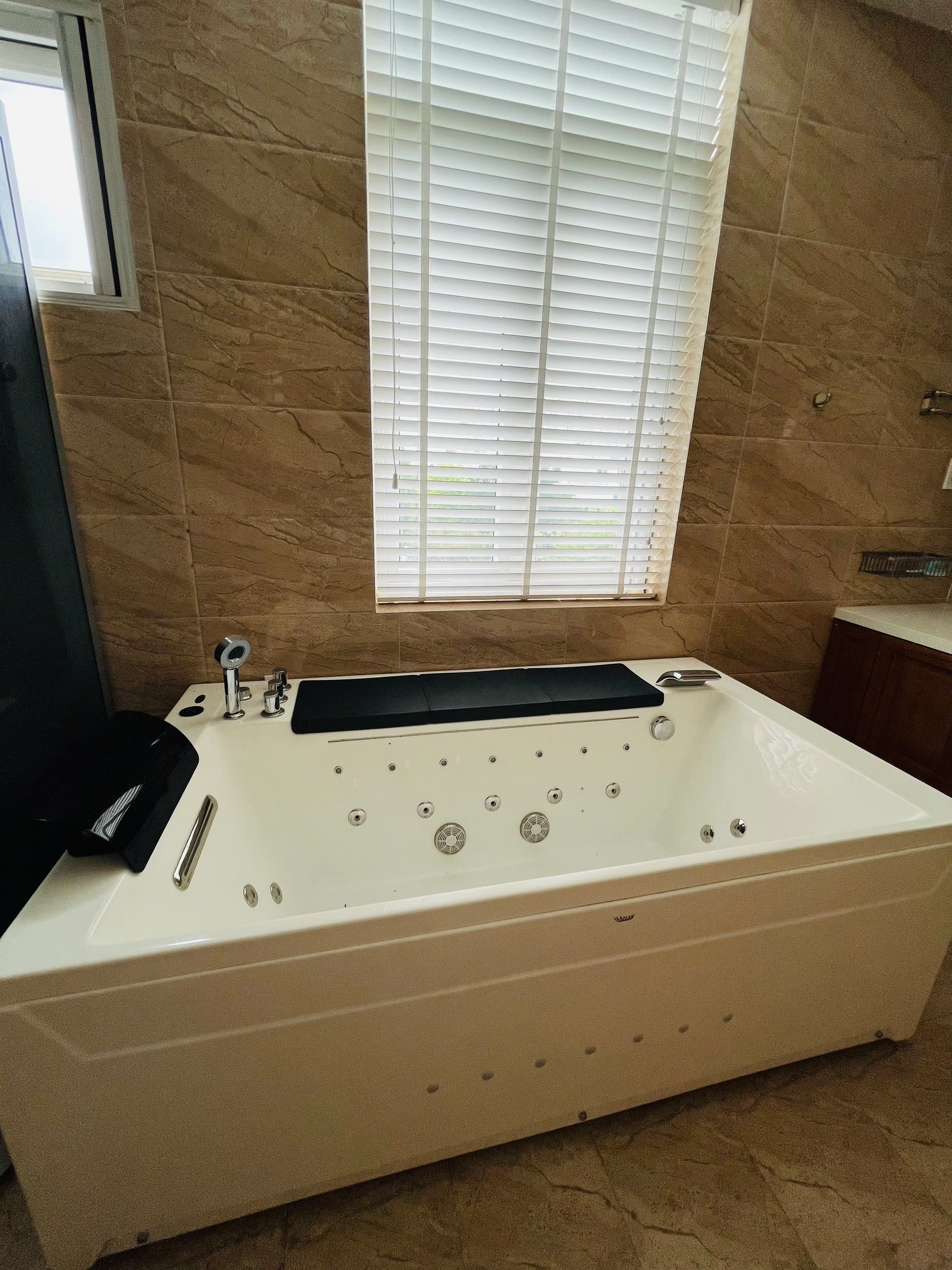 Cho thuê Biệt thự Quận 9, Hồ Chí Minh, Diện tích 468m², Giá 40 Triệu/tháng 2