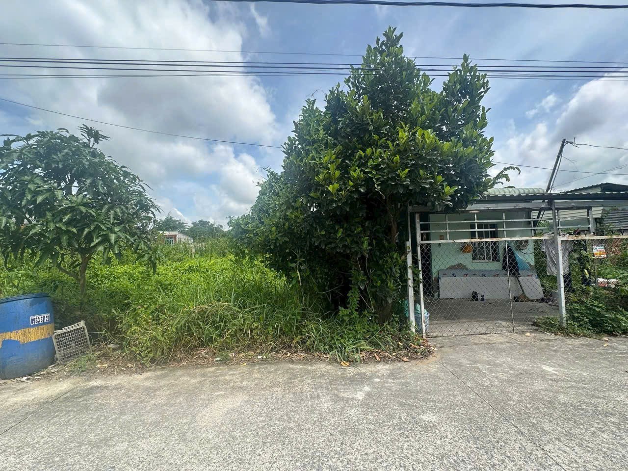 119m2 đất mặt tiền lô C An Hạ, xã Phạm Văn Hai, Bình Chánh giá 2,4 tỷ ( có 85,7m2 thổ)