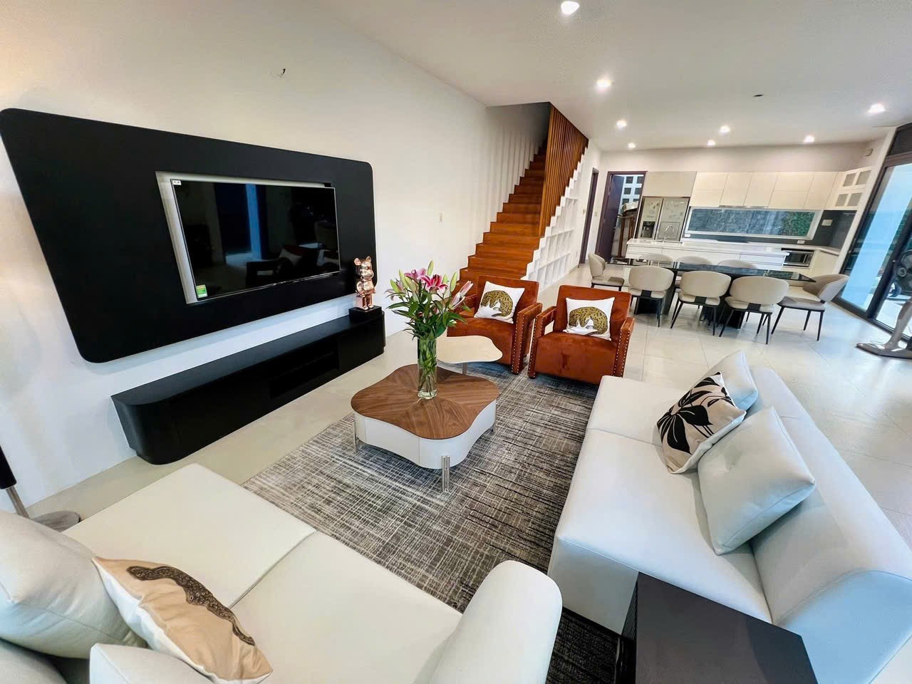 Cho thuê Biệt thự Phường Thạnh Mỹ Lợi, Quận 2, Diện tích 180m², Giá Thương lượng 10