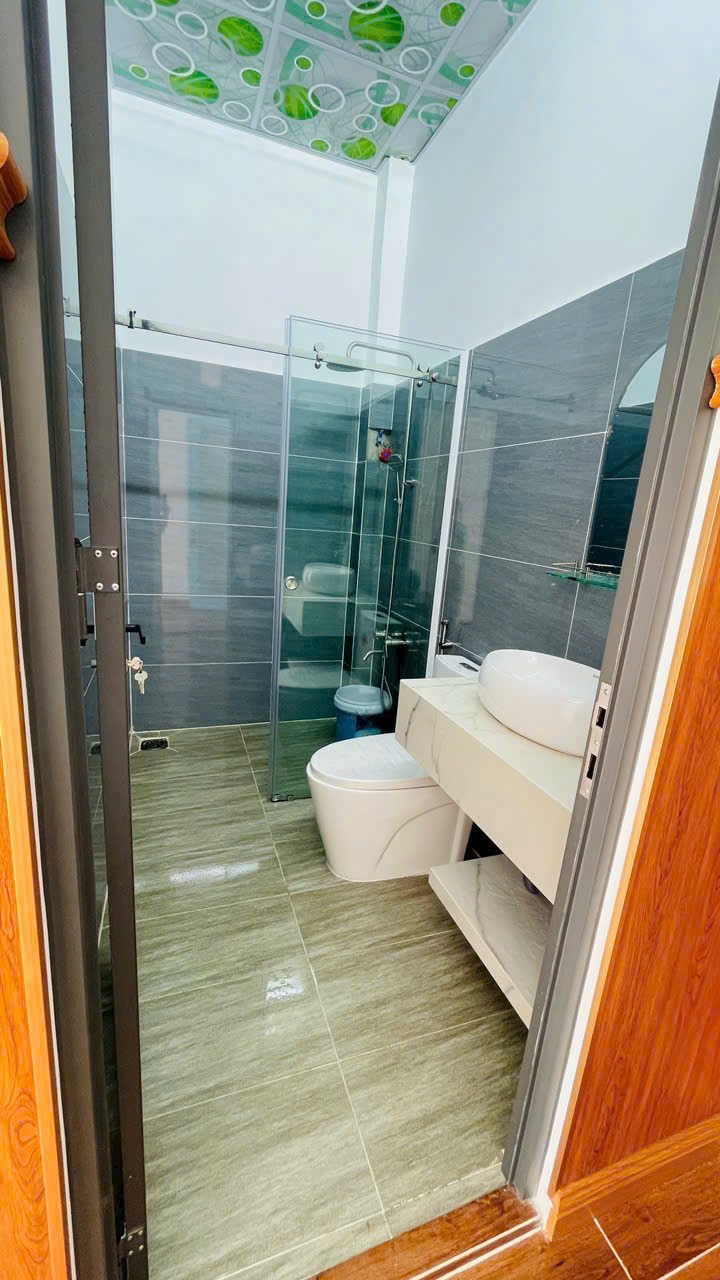Nhà đẹp ấp Bình Hữu 1, xã  Đức Hòa Thượng , Đức Hòa dt 154m2 2 lầu 5pn 4wc giá 3,75 tỷ 6