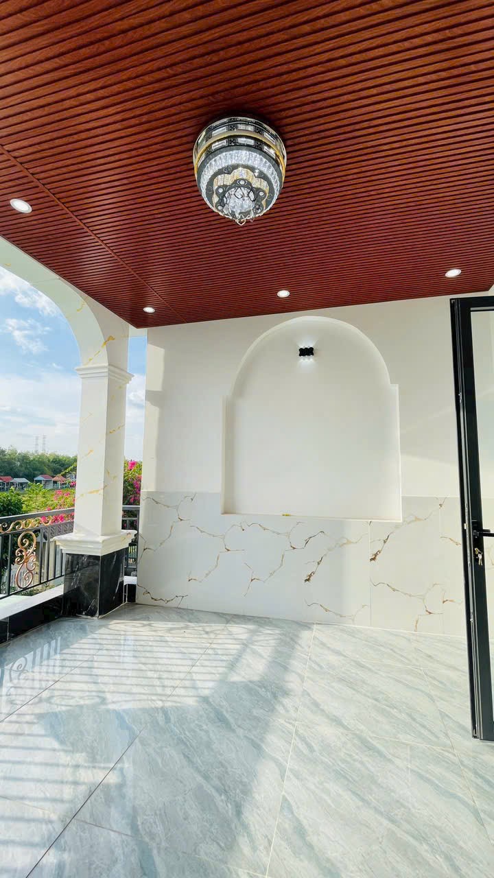 Nhà đẹp ấp Bình Hữu 1, xã  Đức Hòa Thượng , Đức Hòa dt 154m2 2 lầu 5pn 4wc giá 3,75 tỷ 9