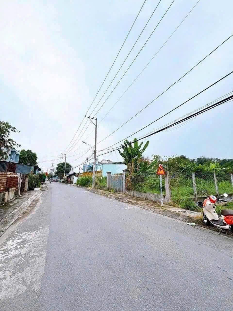 GIẢM 300 TRIỆU LÔ GÓC 2MT PHÙNG THỊ CHUYỆN, THỚI TAM THÔN – HÓC MÔN 2