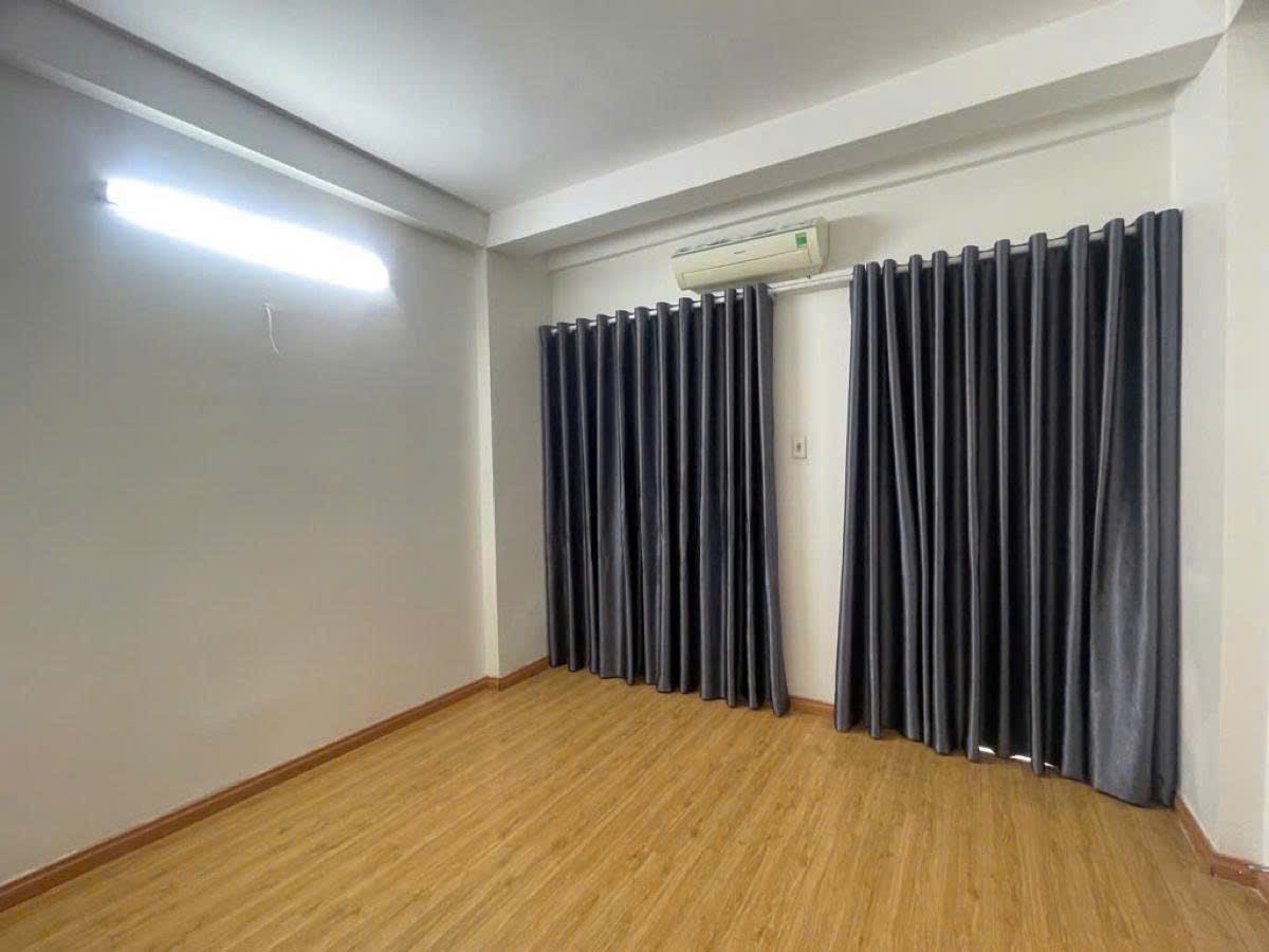 KHU PHÂN LÔ GIÁO VIÊN NGỌC THỤY - GẦN CÔNG VIÊN NGỌC THỤY 4