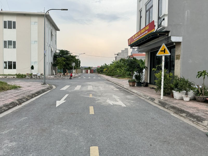 Đất Cự Khối Long Biên 79,8m2 - Mặt Tiền 5m, Đường 11m, Sổ Đỏ Sẵn | Giá Tốt Đầu Tư & An Cư