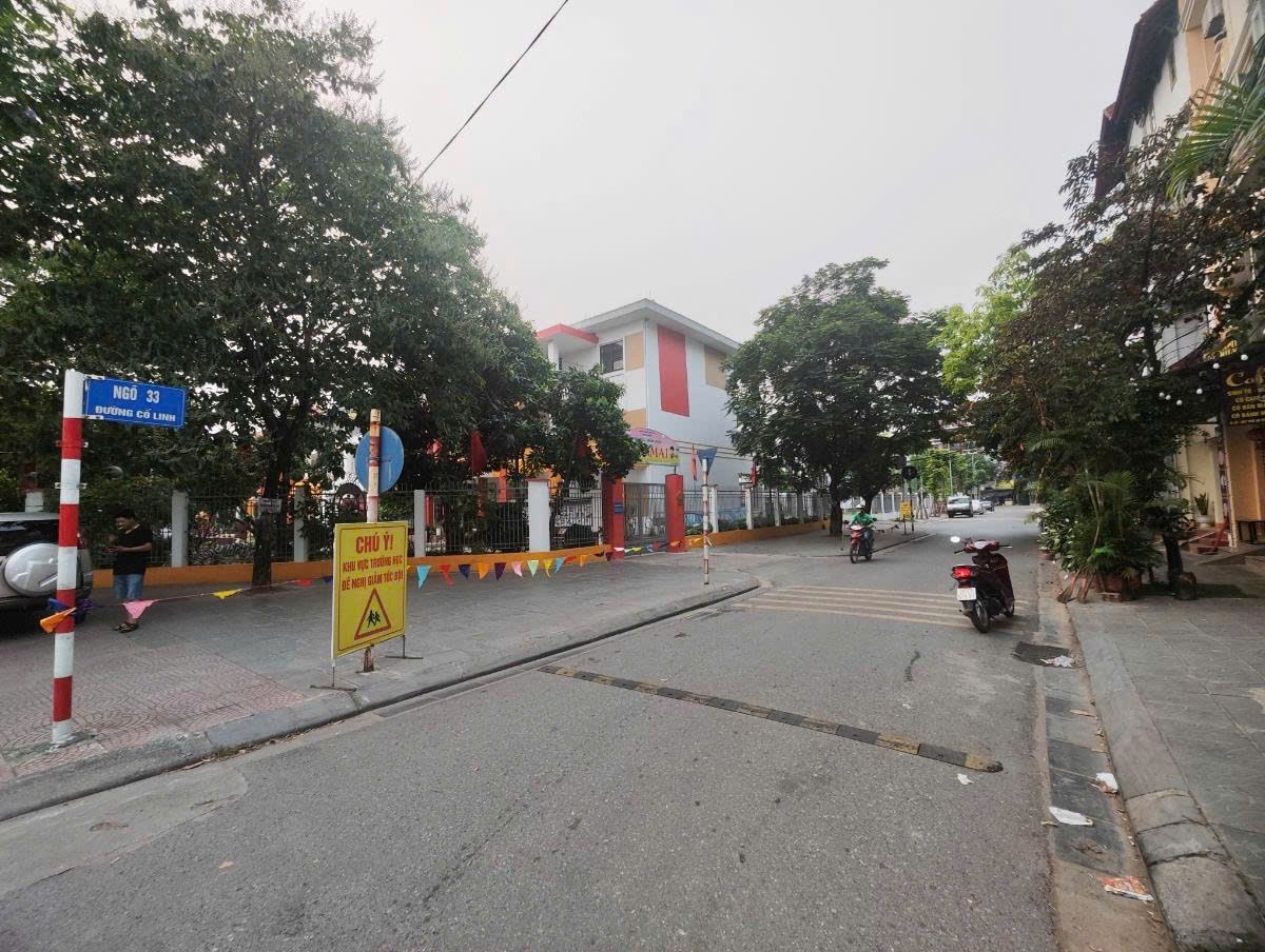 BÁN NHÀ THẠCH BÀN 28 tỷ 100m LÔ GÓC 2 MẶT TIỀN KINH DOANH,LONG BIÊN 3