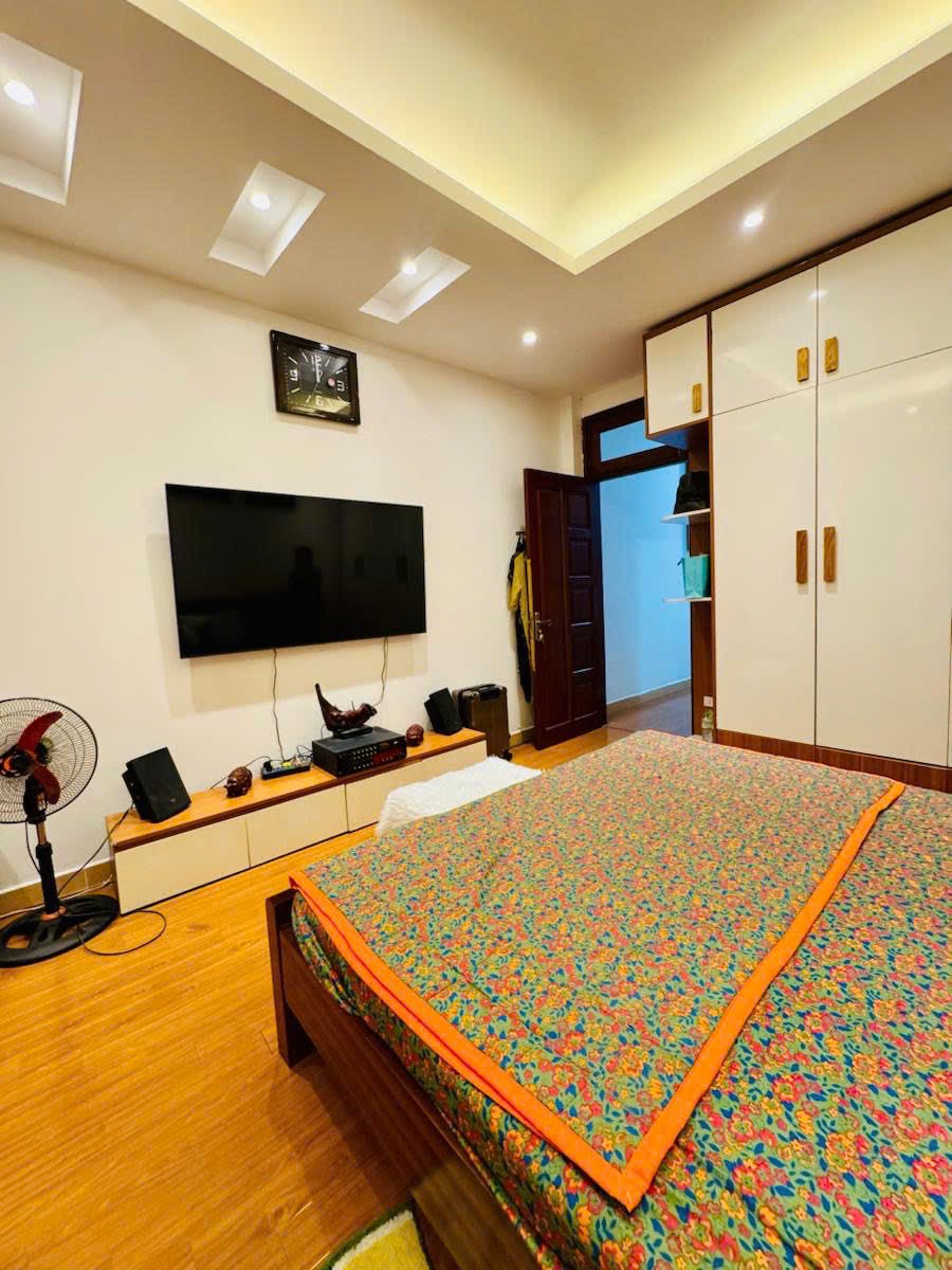 BÁN NHÀ TRẦN CUNG – 56m² – 4 TẦNG – 2 MẶT THOÁNG – GIÁ 10.5 TỶ – CÁCH PHẠM VĂN ĐỒNG 50M 3