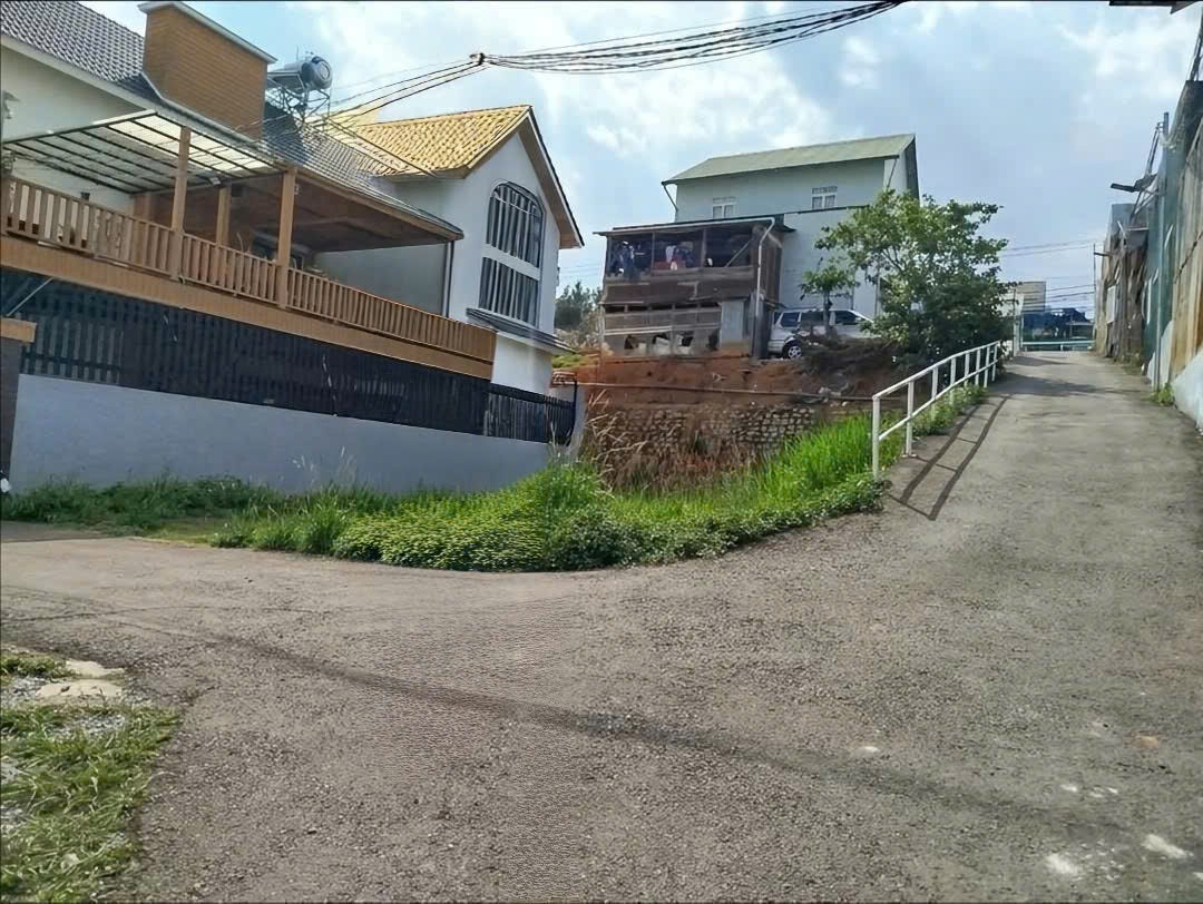 BÁN ĐẤT BIỆT THỰ 214M GIÁ 7 TỶ CÒN THƯƠNG LƯỢNG HẺM CAO THẮNG 2