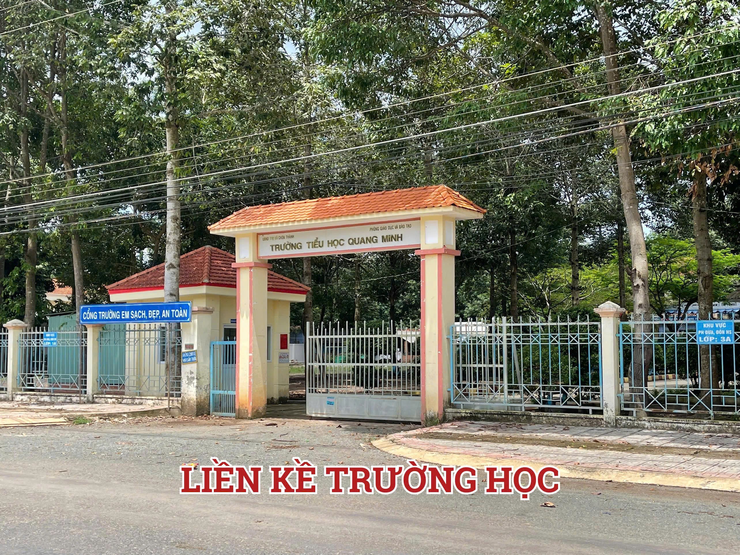 Đất mặt tiền đường 32m ngay chợ trường UBND Quang Minh 2