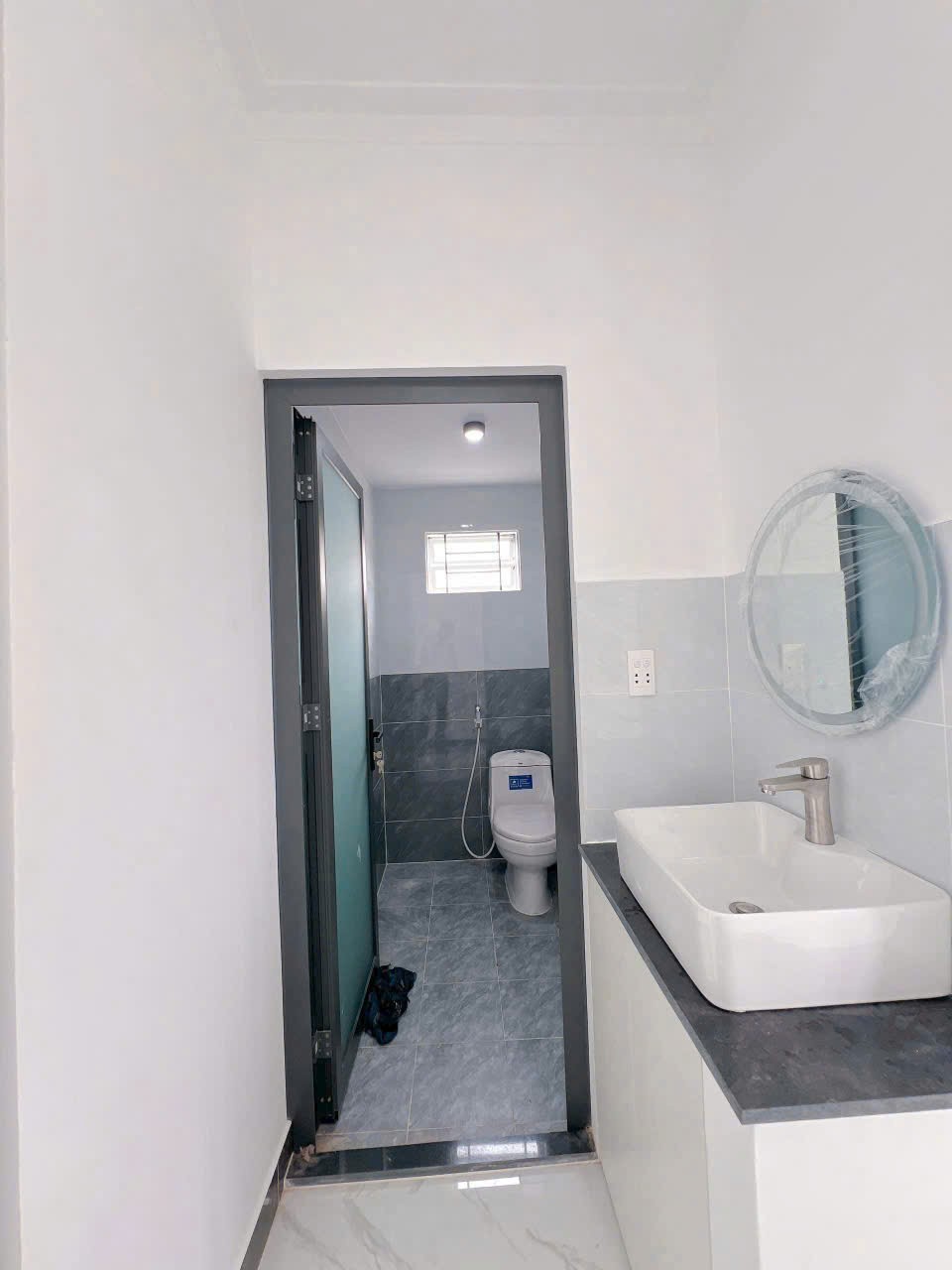 Nhà hẻm thị trấn Cần Giuộc , Long An cũ dt 72m2 1 lửng 3pn 2wc giá 2,28 tỷ 4