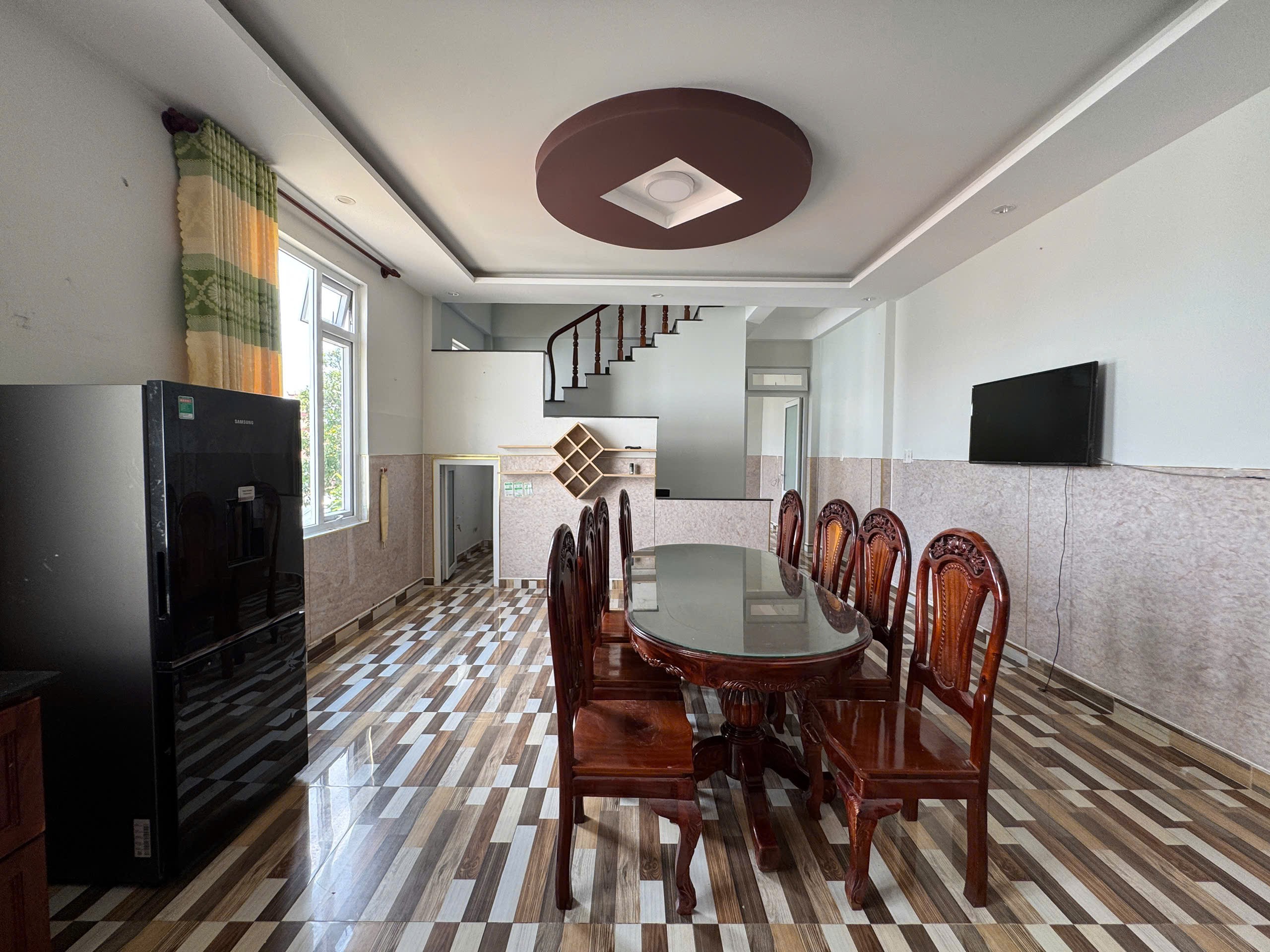 BÁN NHÀ NGUYỄN TRƯNG TRỰC P4 ĐÀ LẠT - 5PN, 4 TẦNG, VIEW ĐẸP, ĐƯỜNG Ô TÔ - 6.2 TỶ 5