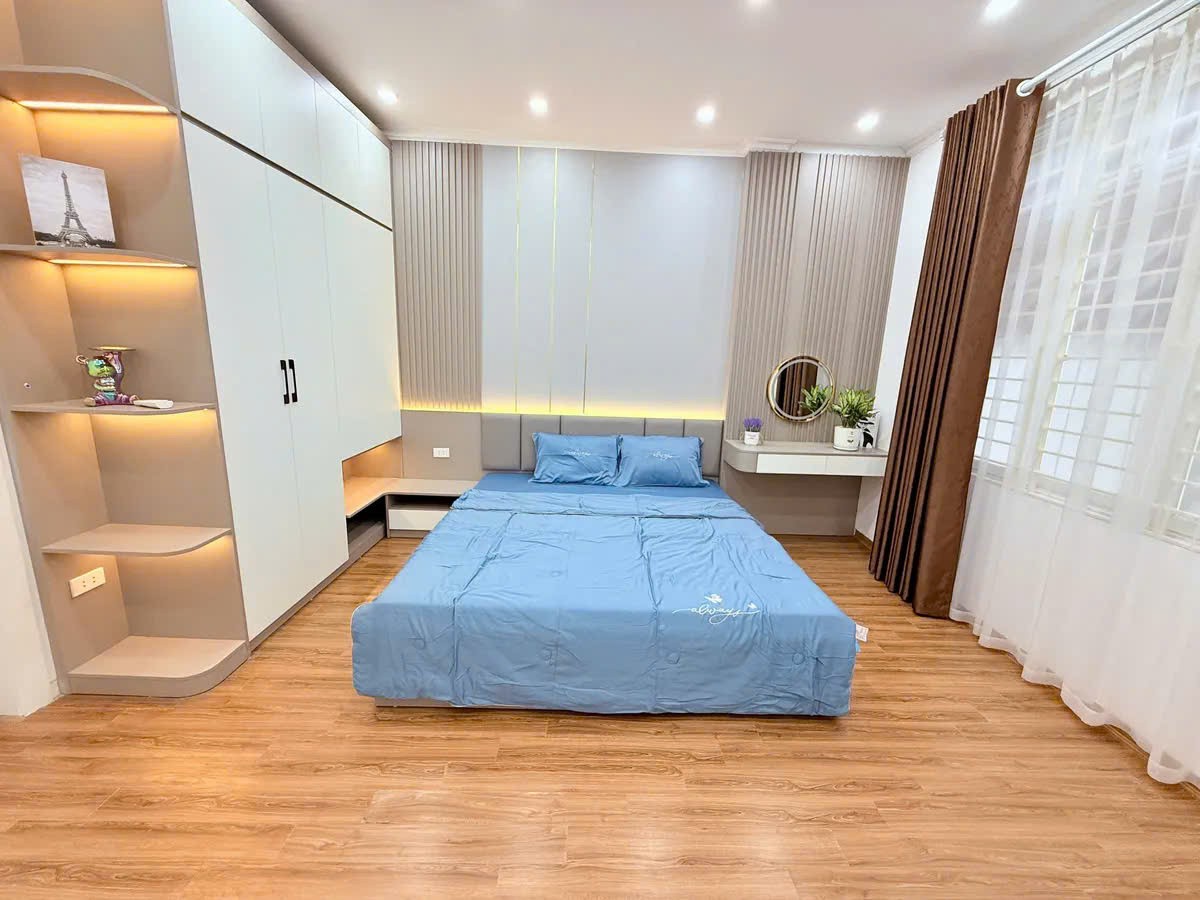 TRUNG TÂM ĐỐNG ĐA - GẦN Ô TÔ - 3 BƯỚC RA PHỐ - TIỆN ÍCH NGẬP TRÀN - 3 NGỦ - FUL NỘI THẤT ĐẸP LONG 3
