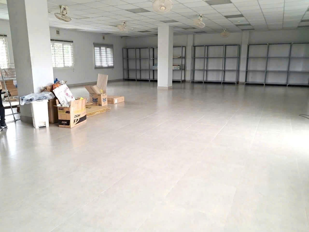 Cho thuê Nhà mặt tiền Quận 7, Hồ Chí Minh, Diện tích 140m², Giá 98 Triệu/tháng
